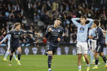 El centrocampista del Real Madrid, Federico Valverde celebra su gol ante el Celta de Vigo.