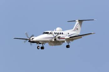 Imagen ilustrativa donde aparece un avión modelo Beechcraft 300 king.