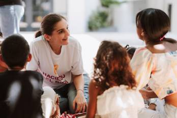 La vocación de Carolina Freire es ayudar al otro. La motivación por mejorar la sociedad con el voluntariado la llevó a impulsar la Fundación Voluntarios de Panamá.