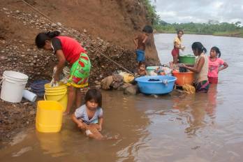 El 57% enfrenta falta de acceso a agua potable y 31% vive sin acceso a energía eléctrica, entre otras privaciones vinculadas a sus condiciones de vida.