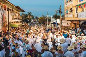 Como parte del plan, el IDAAN mantiene la distribución de agua mediante carros cisternas