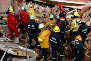 Los 147 venezolanos del vuelo 164 fueron trasladados a un hotel en La Guaira pocas horas antes de que los terremotos provocaran el colapso de la estructura.