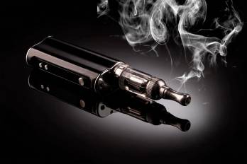 Prohibición de cigarrillos electrónicos podría exponer a Panamá a reclamos comerciales de Estados Unidos.