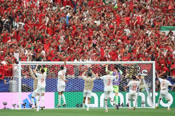 Los fanáticos marroquíes celebraron la victoria de su selección este sábado.