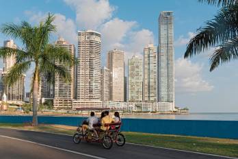 El BM prevé que el crecimiento de América Latina y el Caribe se desacelere al 2.2% en 2026.
