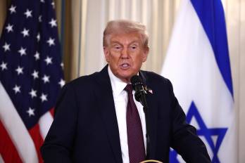En la noche del sábado, Trump autorizó el despliegue de 300 soldados de la Guardia Nacional en Chicago.