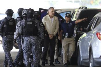 Ali Zaki Hage Jalil (c) llegó este lunes a Panamá extraditado por Venezuela.