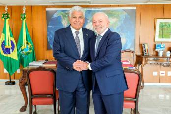 José Raúl Mulino, presidente de la República de Panamá junto a su homónimo brasileño, Luiz Inácio Lula Da Silva.