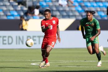 Eduardo Guerrero, jugador de la selección de Panamá durante el partido frente a Guadalupe.