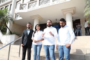 Diputados de Vamos dieron declaraciones sobre diversos temas.