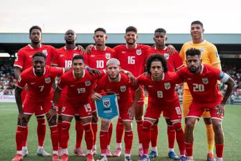 El equipo titular de Panamá que enfrentó a Surinam.