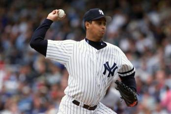 Su salto al béisbol profesional llegó tras firmar con la organización de los Yankees de Nueva York.