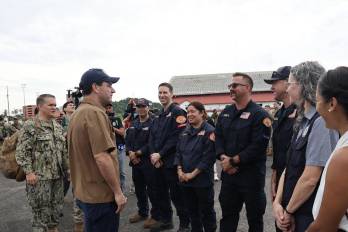 Personal del Comando Sur trabaja junto a Sinaproc y Senan en la preparación de suministros esenciales destinados a las familias afectadas por el sismo.
