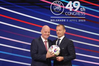 Los presidentes de FIFA Gianni Infantino y de UEFA Aleksander Ceferin durante el Congreso de la UEFA en Belgrado (Serbia), el 3 de abril de 2025.