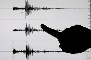 Las primeras olas del tsunami se detectaron a las 5:01 p.m. (08:01 GMT) en el puerto de la ciudad de Nichinan.