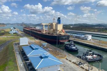 Por el Canal de Panamá transita el 6 % del comercio global.