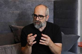 El actor español participó de la filmación de ‘Sucedió en enero’, que se prevé vea la luz en enero de 2027.