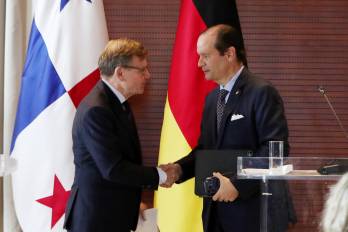 El canciller Javier Martínez-Acha intercambió impresiones con su homólogo alemán Johann Wadephul, durante una conferencia de prensa esta mañana en la Cancillería.