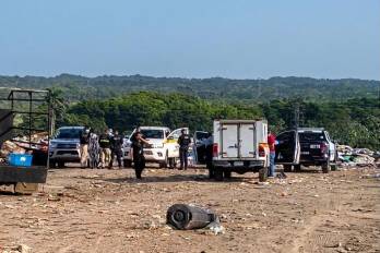 Unidades de Criminalística recopilan indicios en el Vertedero Municipal de Monte Esperanza, Colón.
