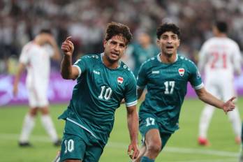 El jugador del Irak Mohanad Ali celebra el 1-1 durante el partido ante Emiratos Árabes Unidos.