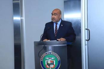 El 27 de marzo, presentó ante los diputados de la Comisión de Relaciones Exteriores de la Asamblea Nacional su plan de trabajo.
