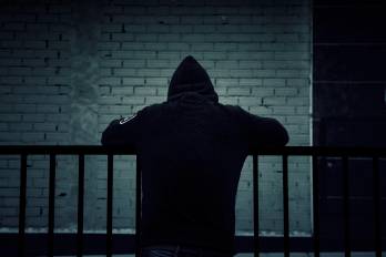 Tres décadas de decisiones y una juventud en crisis