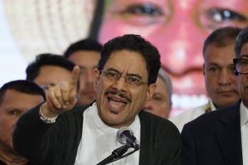 El candidato colombiano Iván Cepeda, del Pacto Histórico, acusó al mandatario ecuatoriano, Daniel Noboa, de haber metido mano en las elecciones presidenciales al estar ‘complotado’ con el aspirante ultraderechista Abelardo De la Espriella.