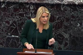 El director del FBI, Kash Patel, dijo en X que el registro apuntaba a una periodista del Washington Post “que presuntamente obtenía y divulgaba información militar clasificada y sensible” y declinó hacer cualquier otro comentario sobre “una investigación en curso”.