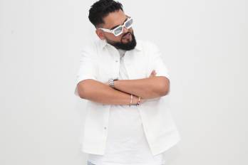 El cantante llegó al país para promocionar ‘Positivo’, el sencillo con el que obtuvo el primer lugar del World Song Cup 2025, un certamen en el que se impuso a más de mil artistas de 151 países.