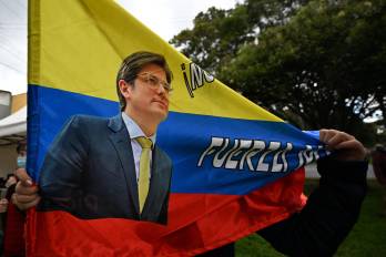 El político está internado en la clínica de la Fundación Santa Fe.