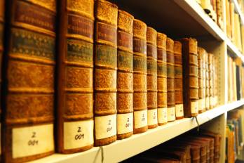 La educación es la base del conocimiento.