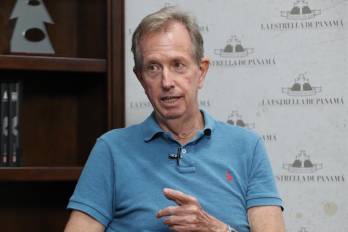 Stempel es entrenador de fútbol y clasificó a Panamá a su primer Mundial Sub-20 en 2003. También fue campeón de la liga panameña como director técnico del San Francisco FC y del Panamá Viejo FC.