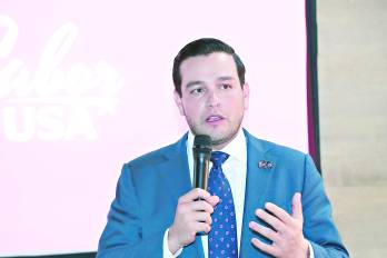 Kevin Marino Cabrera, embajador de Estados Unidos en Panamá durante el lanzamiento del calendario de Sabor USA 2026.