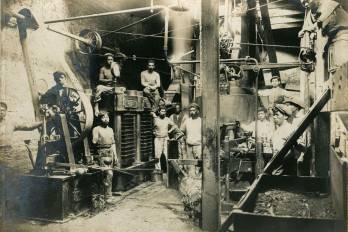 Fábrica en Chincha, al sur de Lima, 1920.
