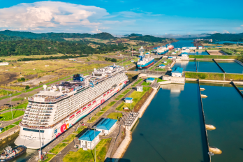 Vista aérea del Tercer Juego de Esclusas del Canal de Panamá.