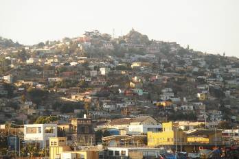 América Latina enfrenta desafíos interconectados que van desde la debilidad institucional y los riesgos de la inteligencia artificial hasta la pobreza infantil.