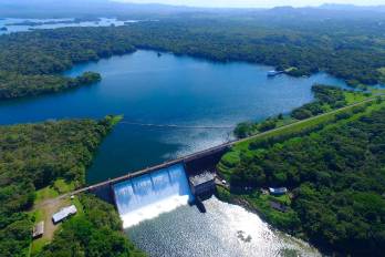 Vista área de reservorio de Cuenca Hidrográfica del Canal de Panamá (CHCP).