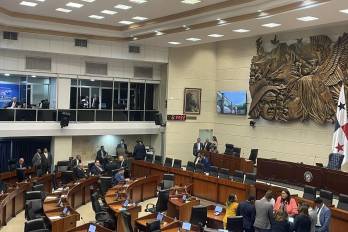 La Asamblea se declaró en sesión permanente para discutir la conformación de las comisiones, pero al no lograr consenso decretaron un receso hasta el lunes.