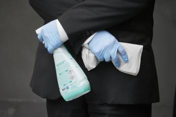 Los resultados plantean interrogantes sobre si la exposición al aire proveniente de aerosoles desinfectantes y productos de limpieza podría contribuir a enfermedades respiratorias como el asma.