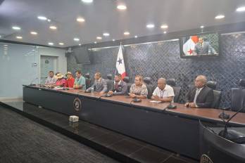 Diputados y autoridades de Coonapip.
