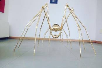 La pieza dañada de la escultura fue reemplazada por otra similar y la familia aceptó pagar una compensación.