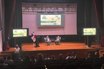 La conferencia se llevó a cabo este pasado martes 16 de diciembre, en el auditorio del Tribunal Electoral.