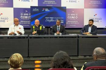 Para el 4 de noviembre esta previsto que se inviertan las delegaciones que participaron en el desfile del 3 de noviembre.