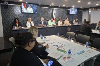 Mesa técnica contra el bullying en la Asamblea Nacional.