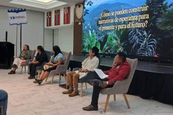Durante las intervenciones, los participantes advirtieron sobre patrones comunes de persecución y criminalización contra quienes se oponen a proyectos extractivos o denuncian afectaciones a sus territorios.