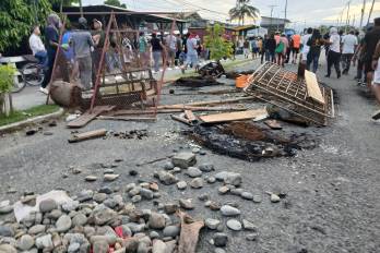 Vista de los cierres de calles en Almirante, provincia de Bocas del Toro.