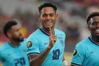Ismael Díaz celebrando su gol frente a Honduras.