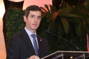 El vicecanciller panameño Arturo Hoyos