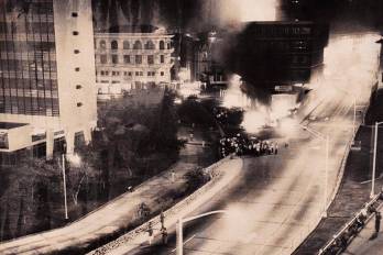 La Ave. 4 de Julio se convirtió en Ave. de los Mártires.