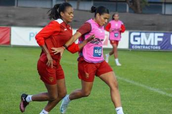 La selección femenina de Panamá durante un entrenamiento en Australia.